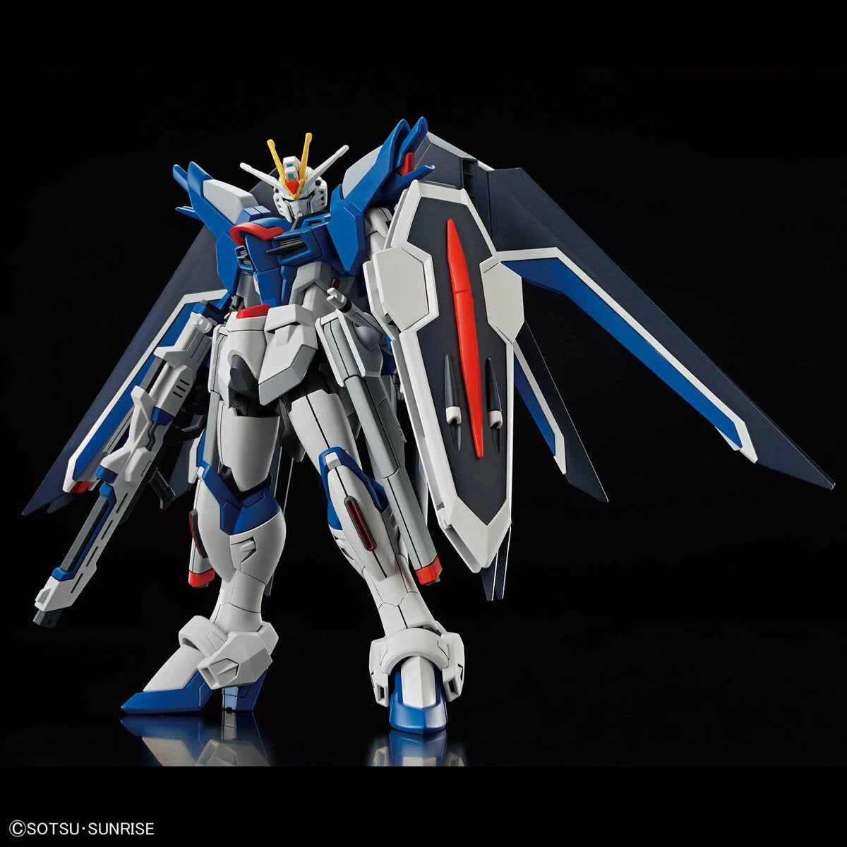 Bandai Model Kit GUNDAM Hg 1/144 Rising Freedom