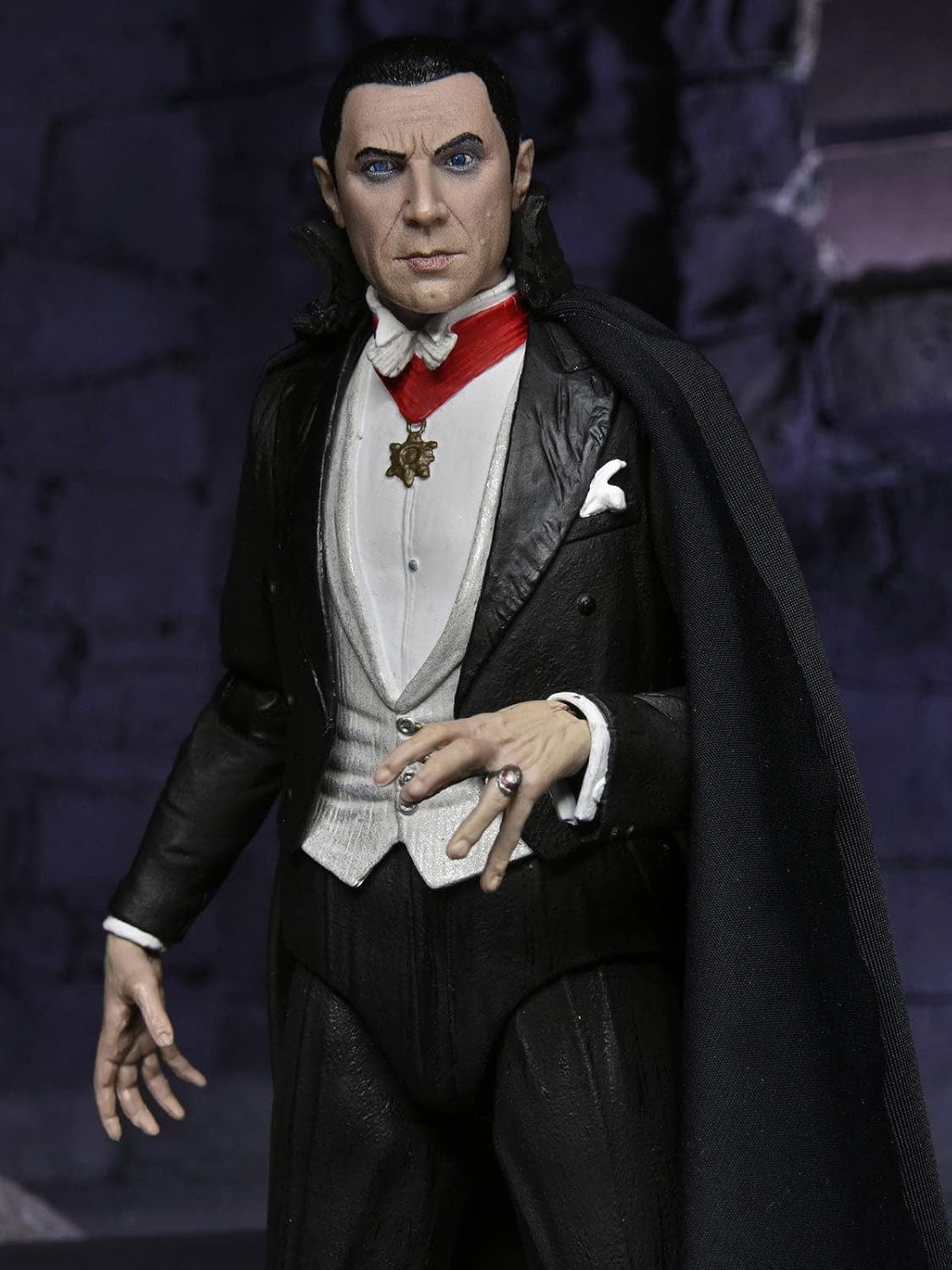 NECA Ultimate Dracula (Transilvania) Colores