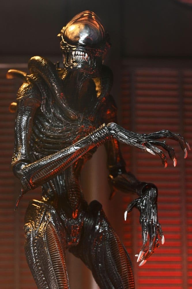 NECA Ultimate Alien Romulus Scorched Xenomorph