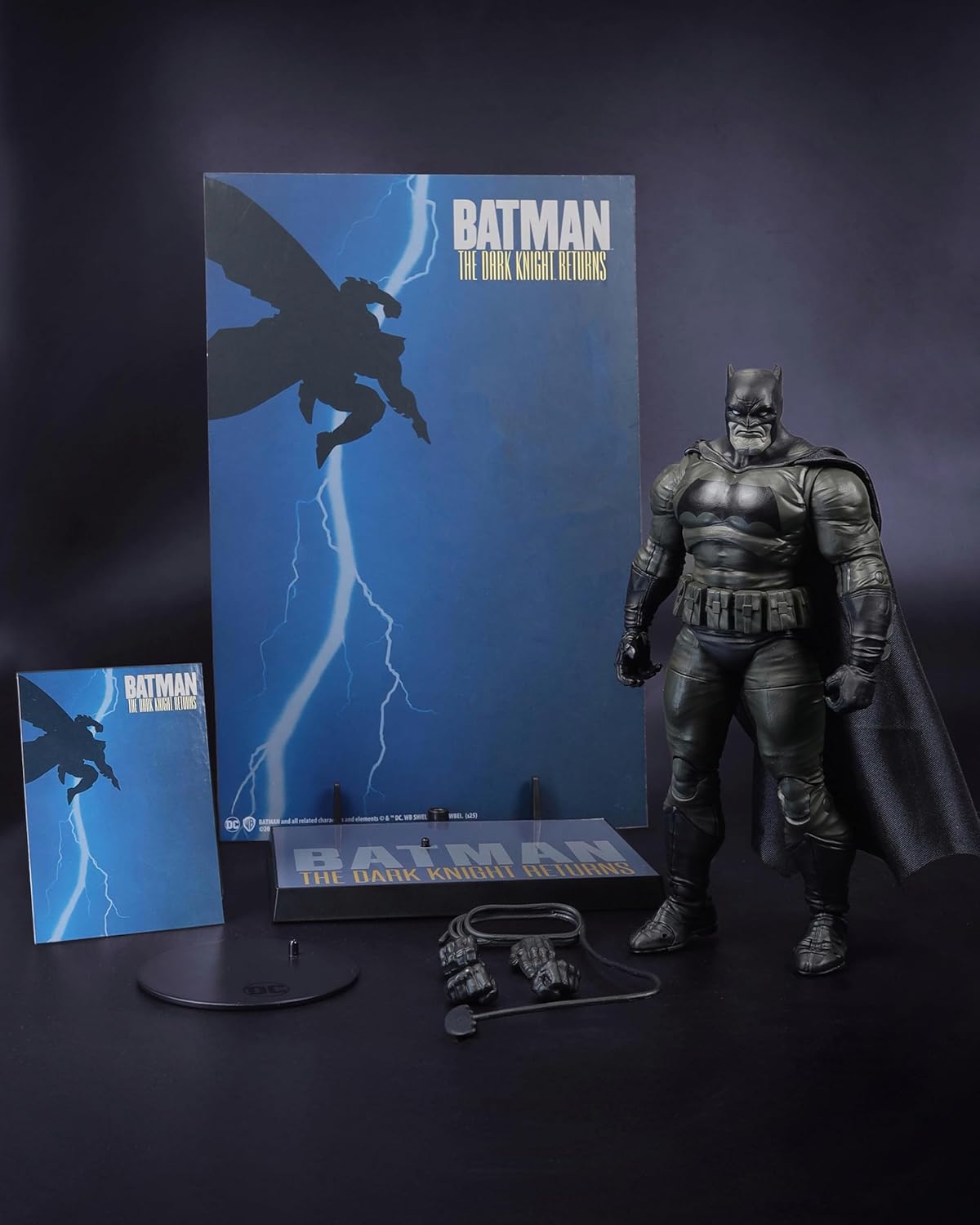 Mcfarlane Dc Multiverse Cover Recreations: Batman The Dark Knight Returns - Batman Gold Label