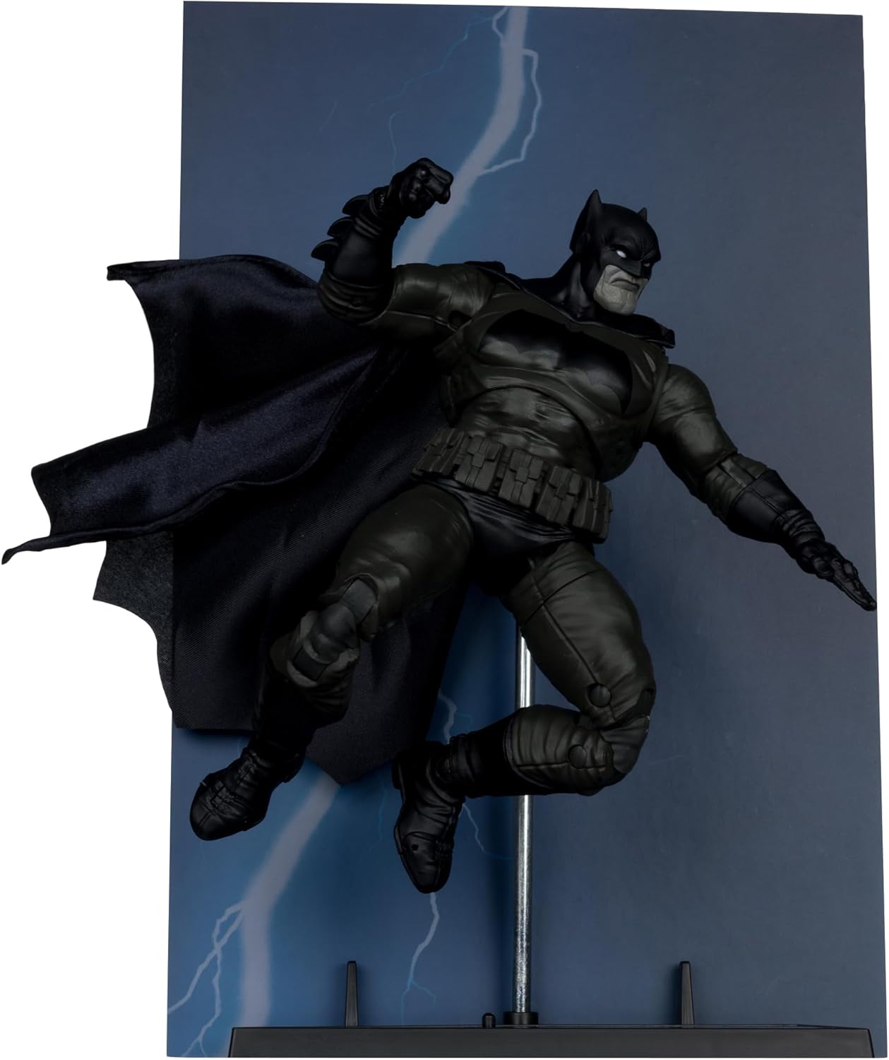 Mcfarlane Dc Multiverse Cover Recreations: Batman The Dark Knight Returns - Batman Gold Label
