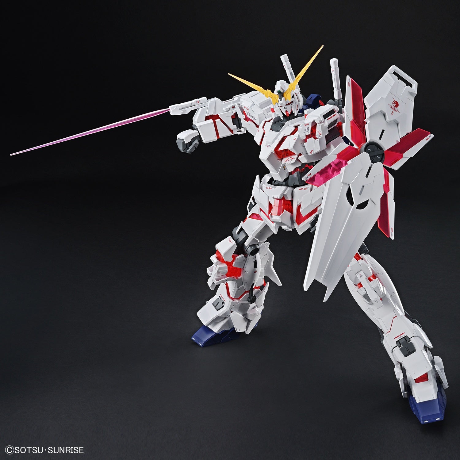 Bandai Model Kit GUNDAM Mega Size Model 1/48 Unicorn (Destroy Mode)