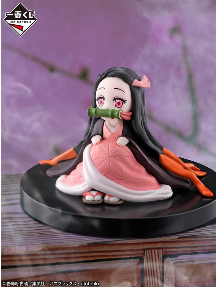 Bandai Nezuko caja Rosa