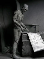 NECA Ultimate La momia Blanco y negro