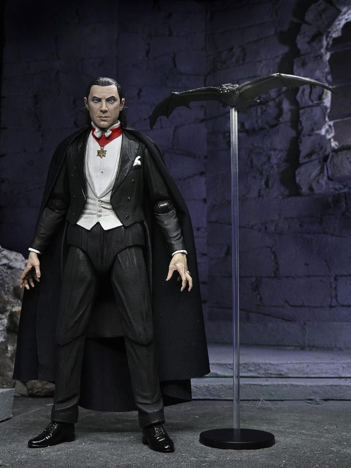 NECA Ultimate Dracula (Transilvania) Colores