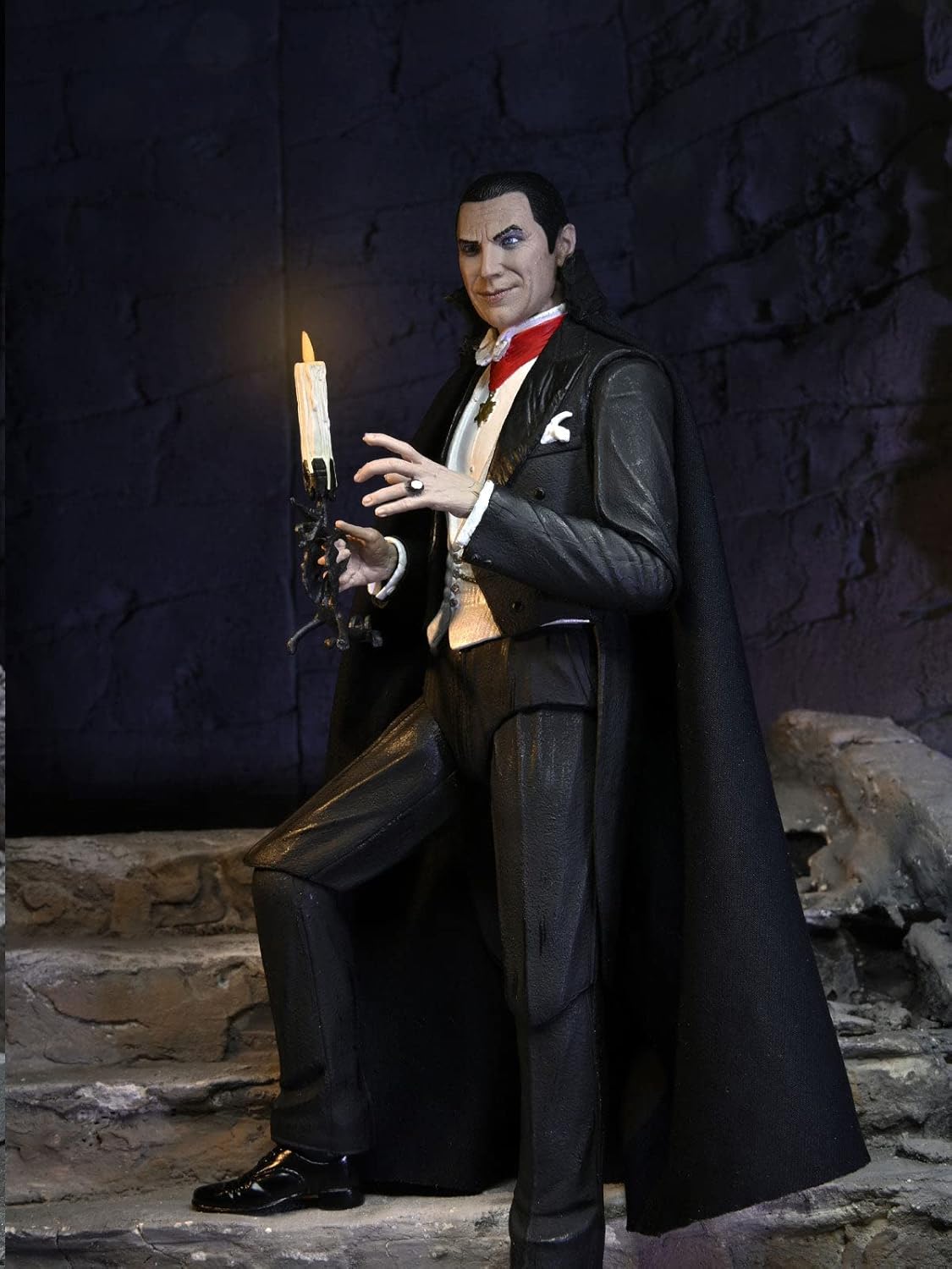 NECA Ultimate Dracula (Transilvania) Colores