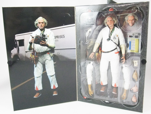 NECA Ultimate Volver al Futuro - Doc traje blanco