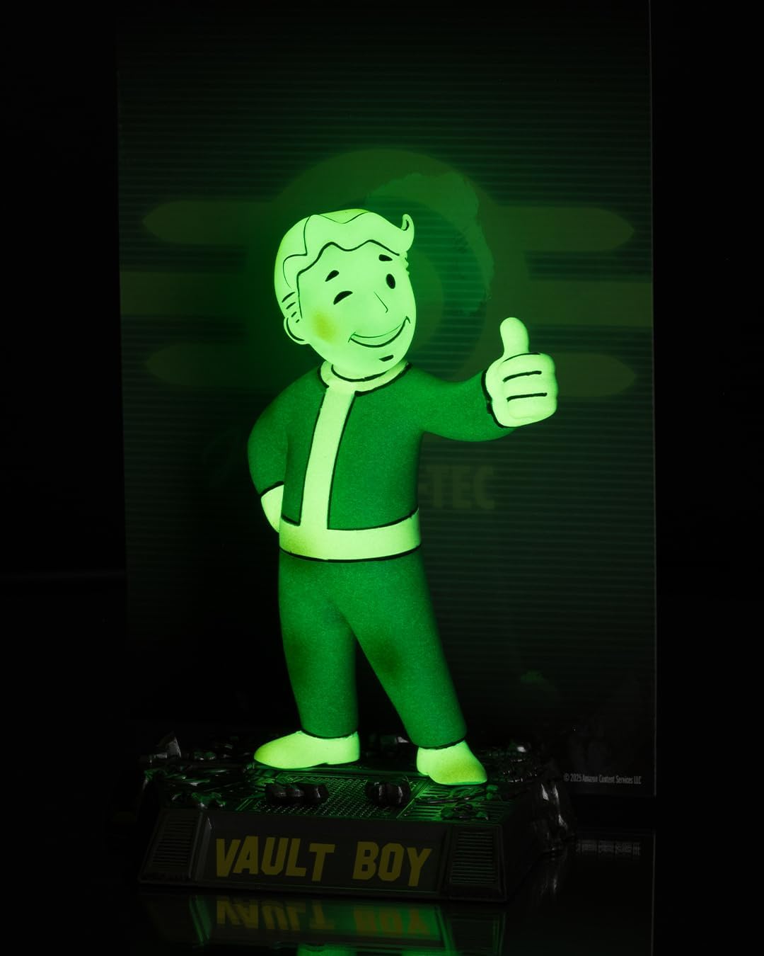 Mcfarlane Movie Maniacs Posed: Fallout - Vault Boy Gitd Gold Label