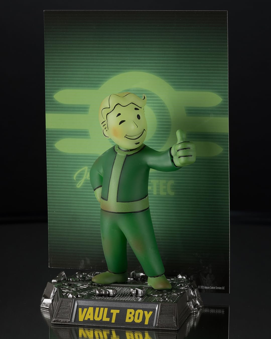 Mcfarlane Movie Maniacs Posed: Fallout - Vault Boy Gitd Gold Label